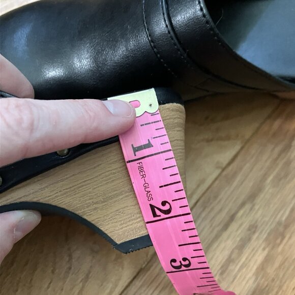 Gap Faux Leather Clogs Womens 7 Black Studded Minimalist - Picture 10 of 10